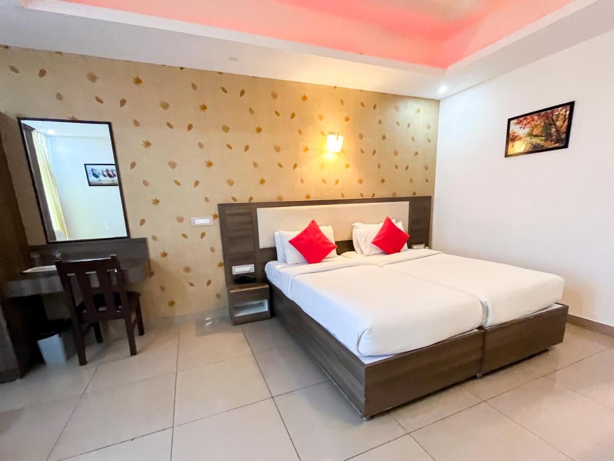 Hotel Victory Grand Attibele Exterior foto